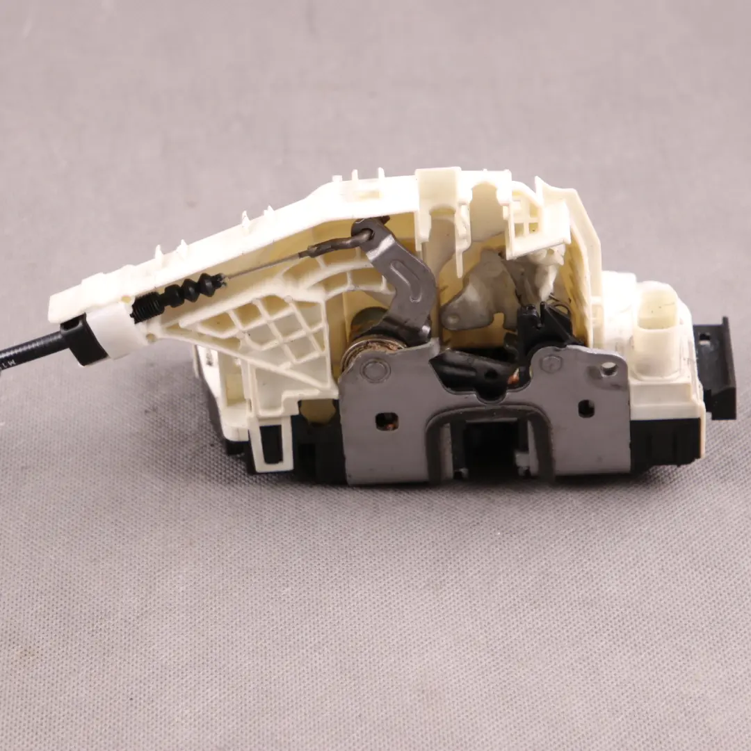  Door Lock Mercedes W176 W246 Front Right O/S Latch Mechanism Actuator - SKU rhd-A1667200635-1 - Part number A1667200635