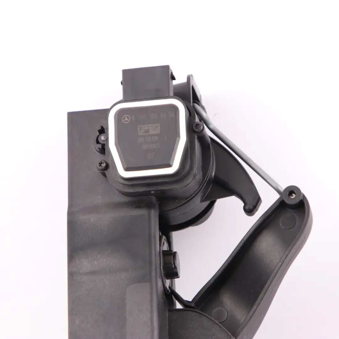 Throttle Pedal Mercedes W169 W245 Accelerator Control Unit Module A1693000604 to with Part number A1693000204 Throttle Pedal Mercedes W169 W245 Accelerator Control Unit Module A1693000604 - SKU rhd-A1693000204-1 - Part number A1693000204