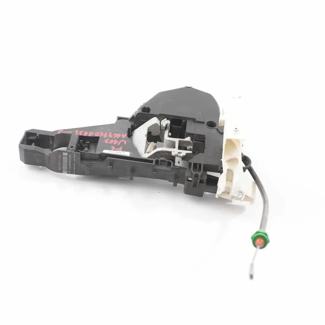 Door Handle Base Front Left N/S Grab Carrier Bracket A1697601134 to Mercedes W169 with Part number A1697204135 Mercedes W169 Door Handle Base Front Left N/S Grab Carrier Bracket A1697601134 - SKU rhd-A1697204135-2 - Part number A1697204135