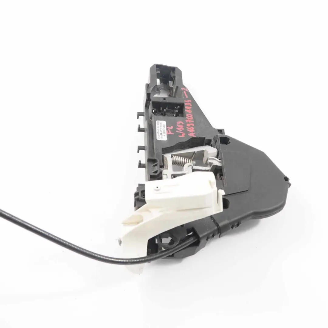 Door Handle Base Front Left N/S Grab Carrier Bracket A1697601134 to Mercedes W169 with Part number A1697204135 Mercedes W169 Door Handle Base Front Left N/S Grab Carrier Bracket A1697601134 - SKU rhd-A1697204135-2 - Part number A1697204135