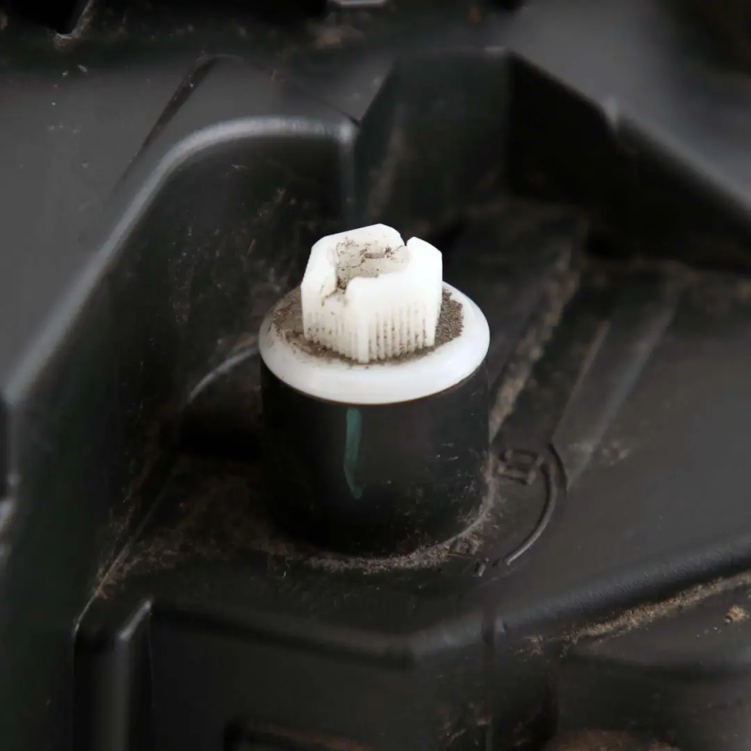 Mercedes-Benz B-Class W245 Bi-Xenon Headlight Lamp Front Left N/S to with Part number A1698206961 Mercedes-Benz B-Class W245 Bi-Xenon Headlight Lamp Front Left N/S - SKU rhd-A1698206961 - Part number A1698206961