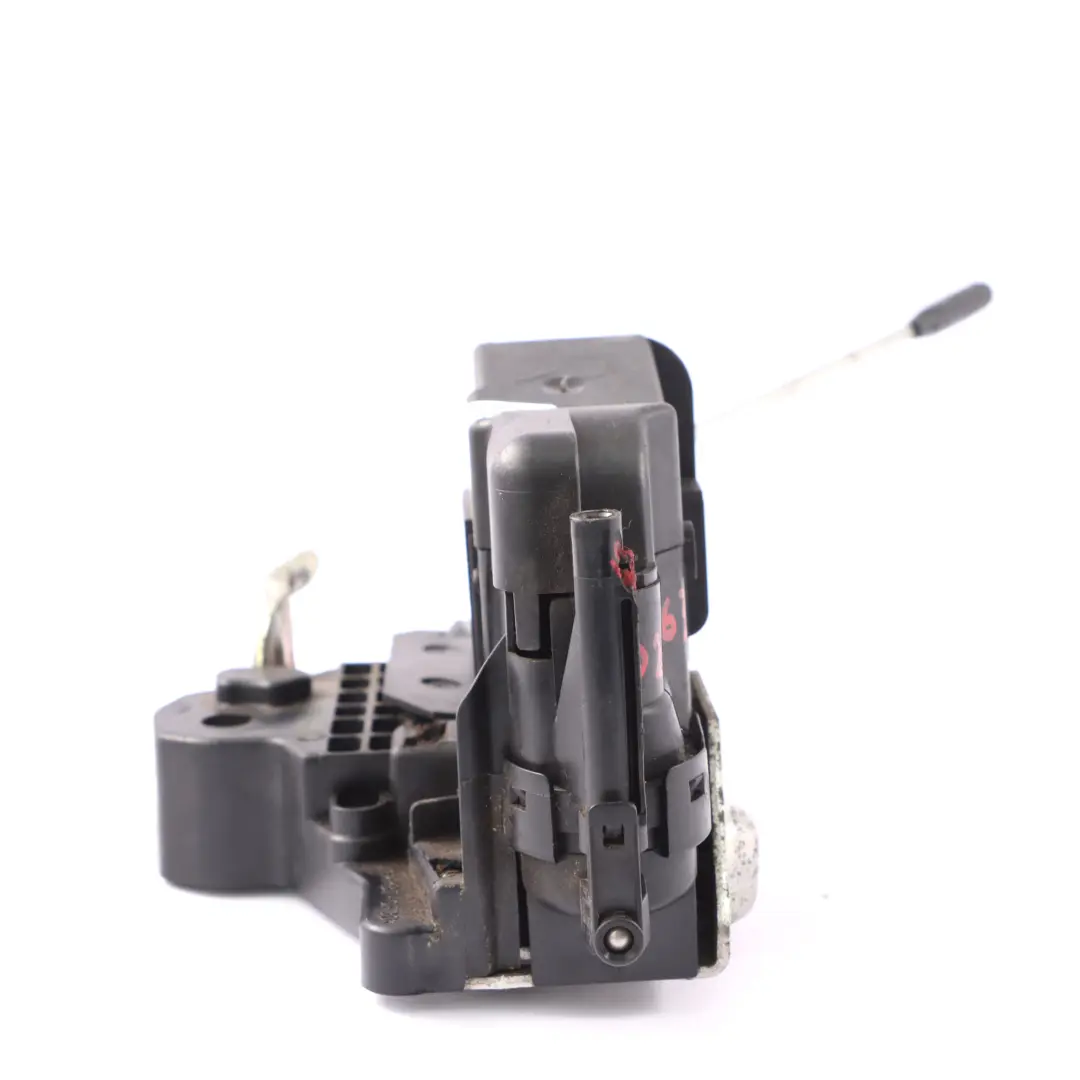 Front Right O/S Door Lock Mechanism Actuator to Mercedes W202 W210 with Part number A2027203635 Mercedes W202 W210 Front Right O/S Door Lock Mechanism Actuator - SKU rhd-A2027203635 - Part number A2027203635