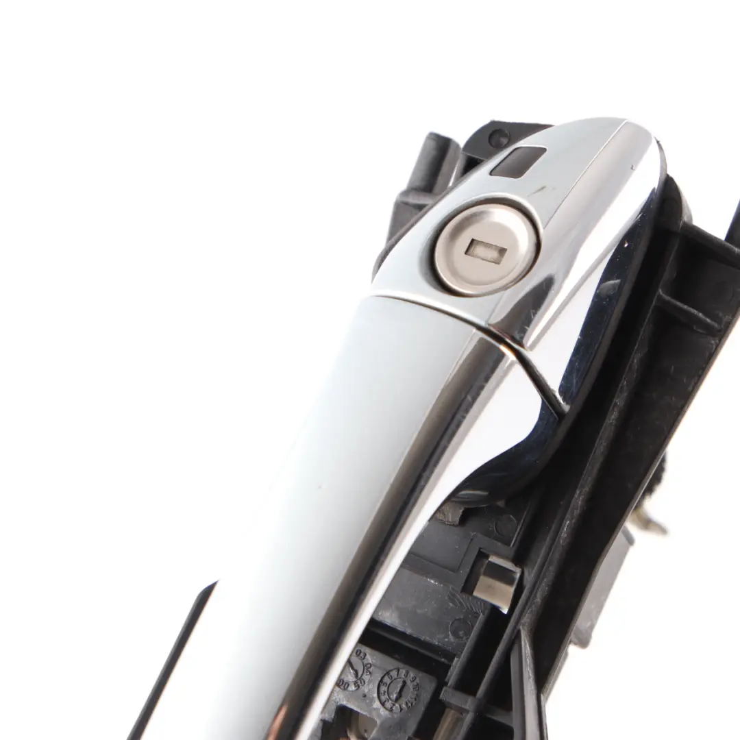 Door Handle Front Right O/S Tellurium Silver Metallic - 762 to Mercedes CLK W209 with Part number A2037600834 Mercedes CLK W209 Door Handle Front Right O/S Tellurium Silver Metallic - 762 - SKU rhd-A2037600834-TES - Part number A2037600834