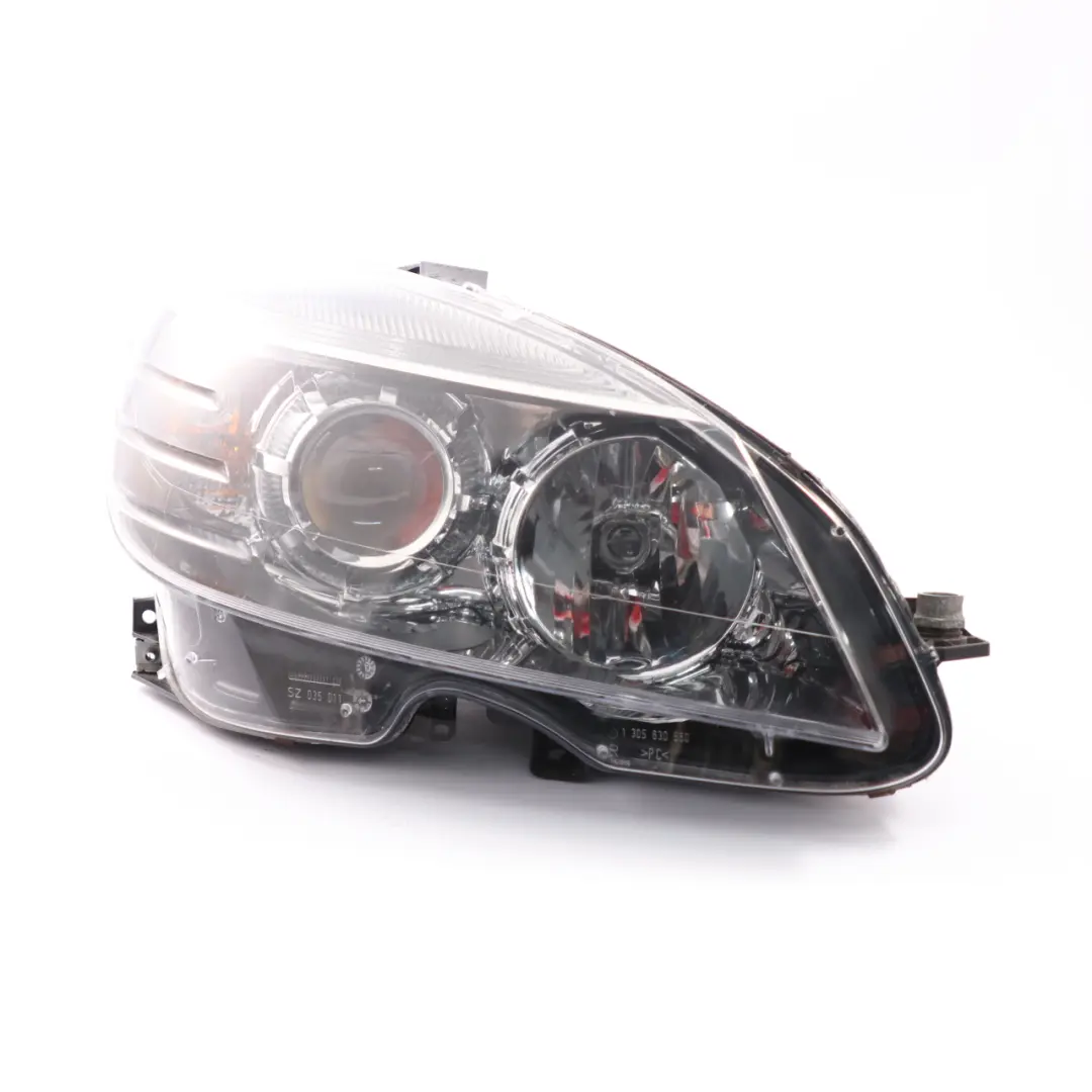 CLW203 Headlamp Headlight Lamp Light Front Right O/S to Mercedes CLC with Part number A2039061000 Mercedes CLC CLW203 Headlamp Headlight Lamp Light Front Right O/S - SKU rhd-A2039061000 - Part number A2039061000