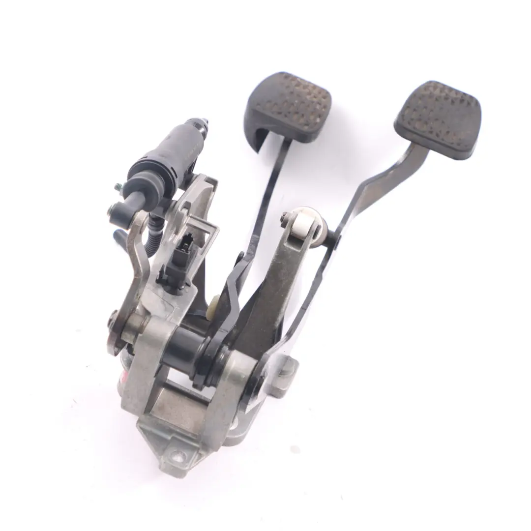 Mercedes W204 W212 Brake Clutch Pedals Box Manual Transmission A2042905401 - SKU rhd-A2042908301-1 - Part number A2042908301