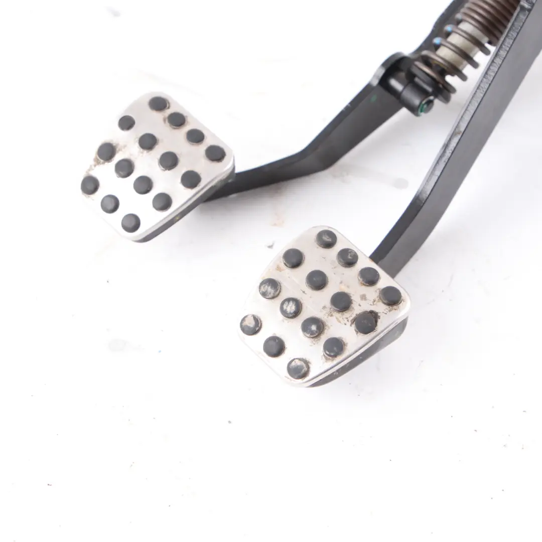 Brake Clutch Pedals Box Manual Transmission A2042909801 to Mercedes W204 W212 with Part number A2042908301 Mercedes W204 W212 Brake Clutch Pedals Box Manual Transmission A2042909801 - SKU rhd-A2042908301-2 - Part number A2042908301