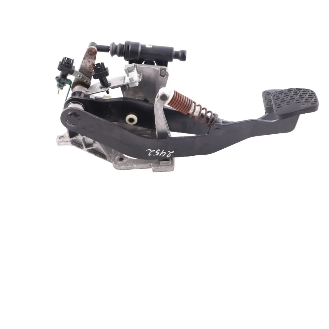 Mercedes W204 W212 Brake Clutch Pedals Box Manual Transmission A2042909701 - SKU rhd-A2042908301 - Part number A2042908301