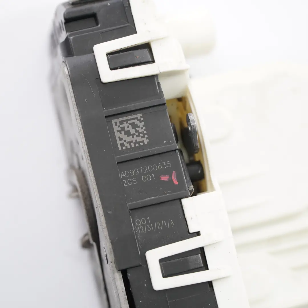 W207 W212 Door Lock Front Right O/S Latch Mechanism A0997200635 to Mercedes W204 with Part number A2047203635 Mercedes W204 W207 W212 Door Lock Front Right O/S Latch Mechanism A0997200635 - SKU rhd-A2047203635-1 - Part number A2047203635