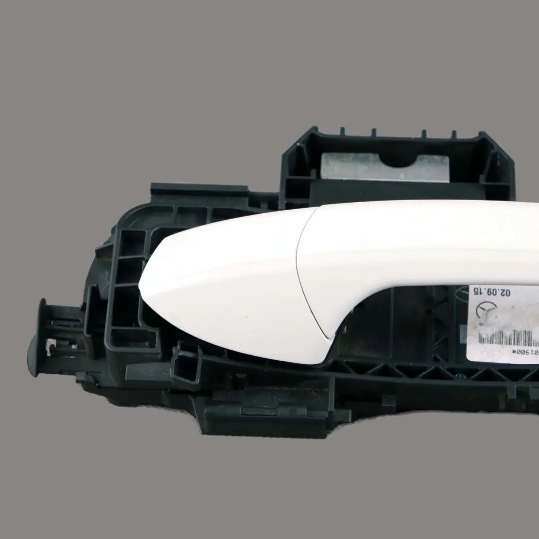 Door Handle Grab Front Left N/S Outside A-Class Calcite White 650 to Mercedes W176 with Part number A2047601900 Mercedes W176 Door Handle Grab Front Left N/S Outside A-Class Calcite White 650 - SKU rhd-A2047601900-CW - Part number A2047601900