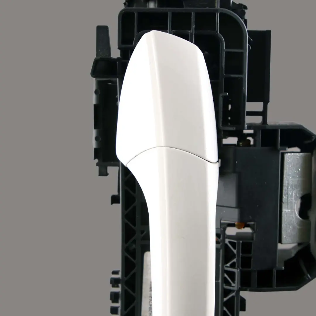 Door Handle Grab Front Left N/S Outside A-Class Calcite White 650 to Mercedes W176 with Part number A2047601900 Mercedes W176 Door Handle Grab Front Left N/S Outside A-Class Calcite White 650 - SKU rhd-A2047601900-CW - Part number A2047601900