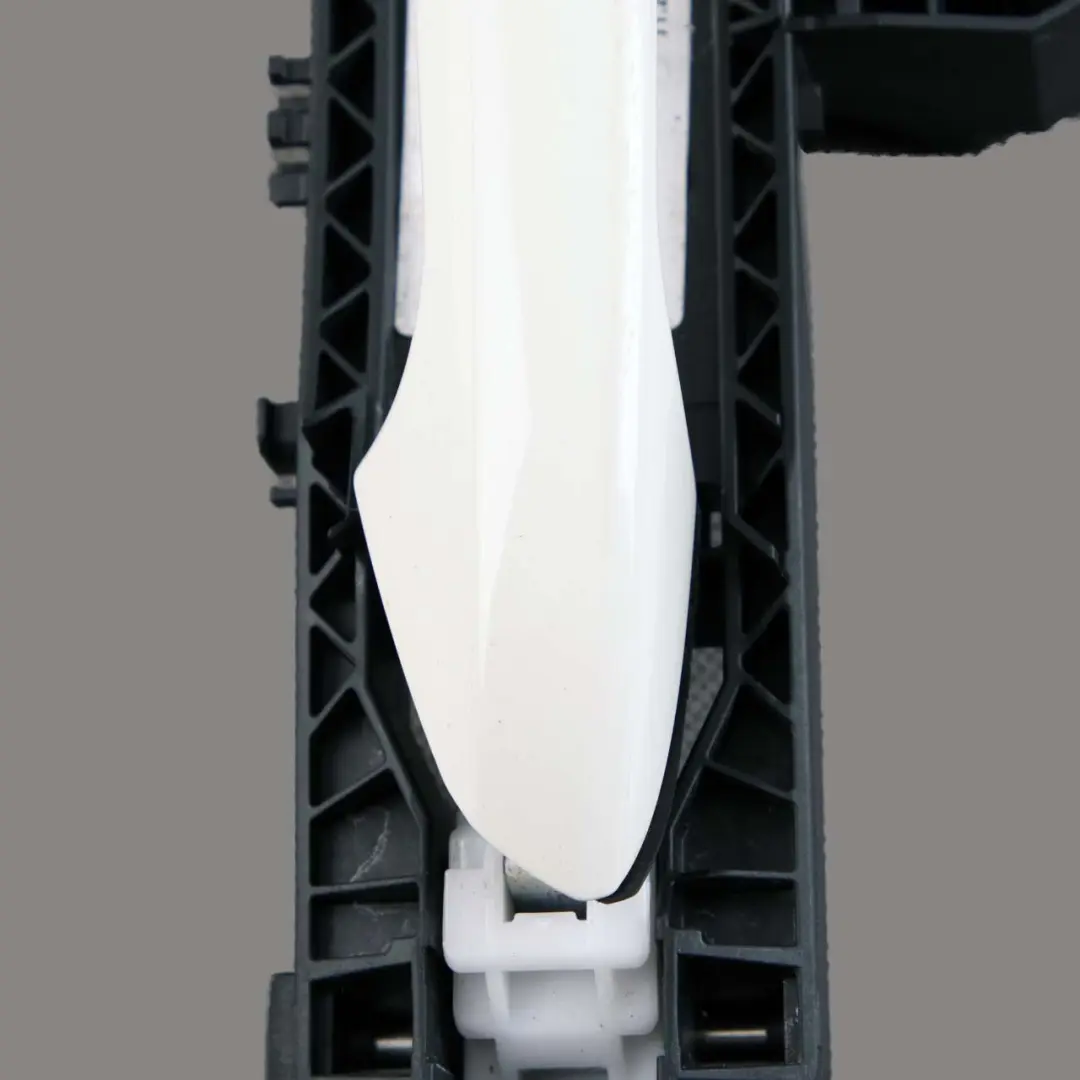 Door Handle Grab Front Left N/S Outside A-Class Calcite White 650 to Mercedes W176 with Part number A2047601900 Mercedes W176 Door Handle Grab Front Left N/S Outside A-Class Calcite White 650 - SKU rhd-A2047601900-CW - Part number A2047601900