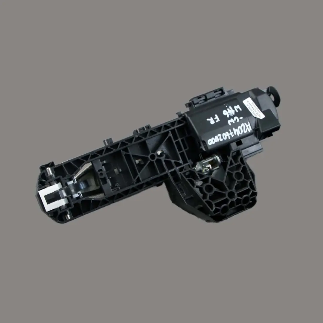 Door Handle Grab Front Right O/S A-Class Calcite White 650 to Mercedes W176 with Part number A2047602000 Mercedes W176 Door Handle Grab Front Right O/S A-Class Calcite White 650 - SKU rhd-A2047602000-CW - Part number A2047602000