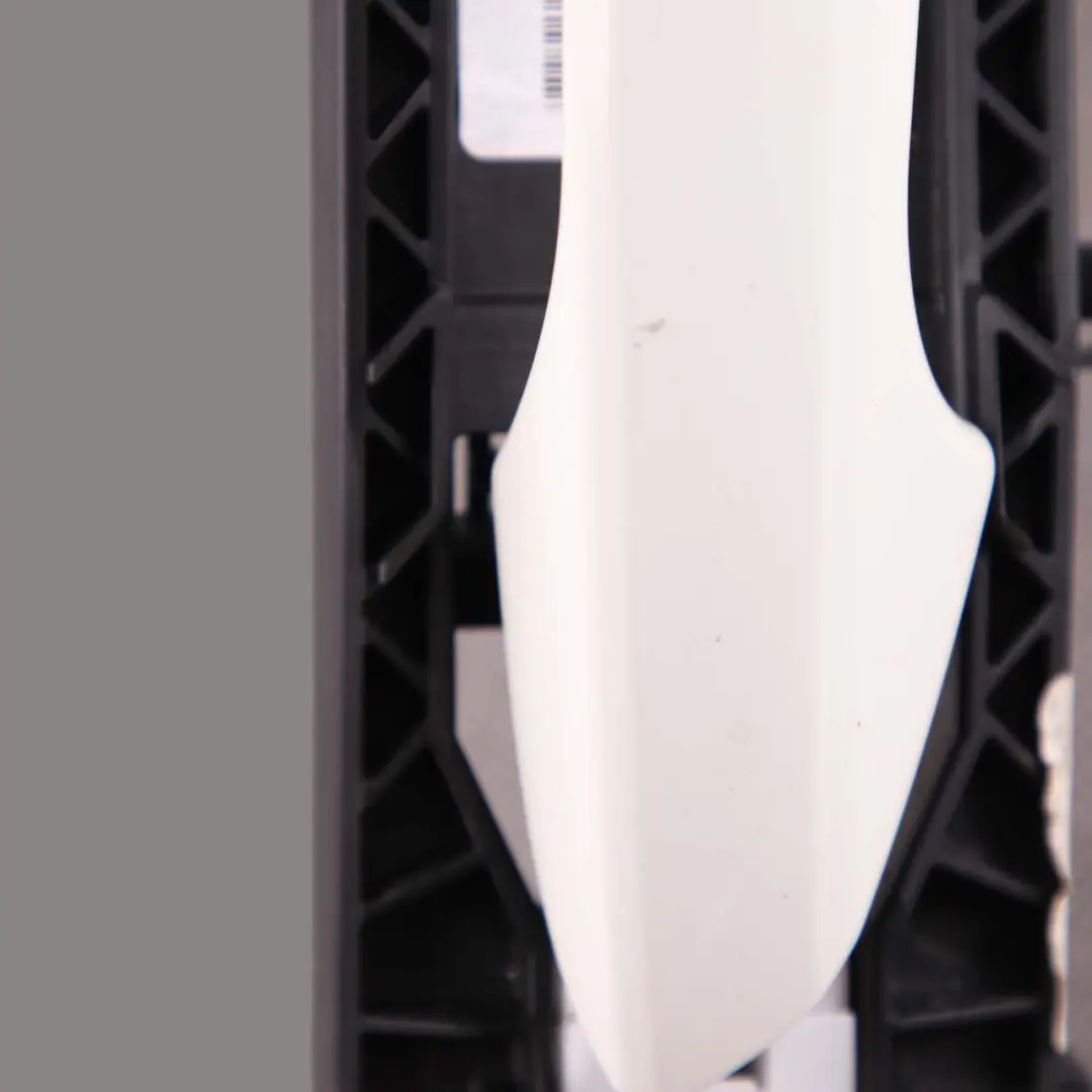 Door Handle Grab Front Right O/S A-Class Calcite White 650 to Mercedes W176 with Part number A2047602000 Mercedes W176 Door Handle Grab Front Right O/S A-Class Calcite White 650 - SKU rhd-A2047602000-CW - Part number A2047602000