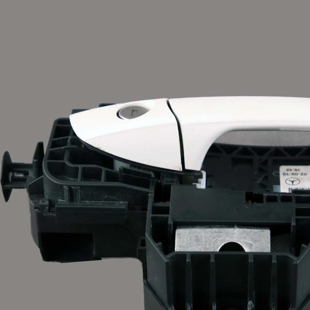 Door Handle Grab Front Right O/S A-Class Calcite White 650 to Mercedes W176 with Part number A2047602000 Mercedes W176 Door Handle Grab Front Right O/S A-Class Calcite White 650 - SKU rhd-A2047602000-CW - Part number A2047602000