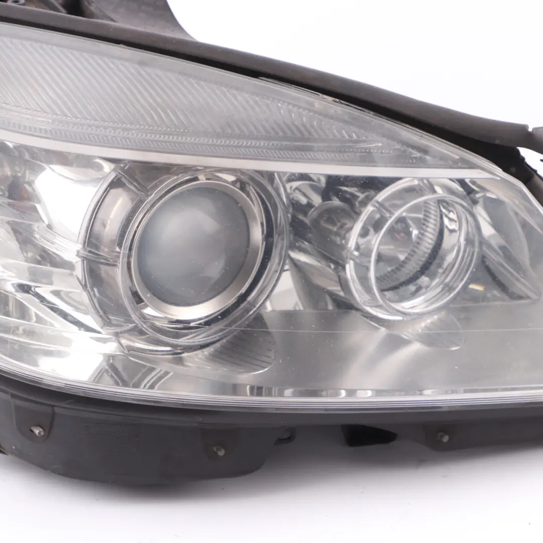 Bi-Xenon Headlamp Headlight Lamp Light Front Right O/S to Mercedes W204 with Part number A2048200459 Mercedes W204 Bi-Xenon Headlamp Headlight Lamp Light Front Right O/S - SKU rhd-A2048200459 - Part number A2048200459