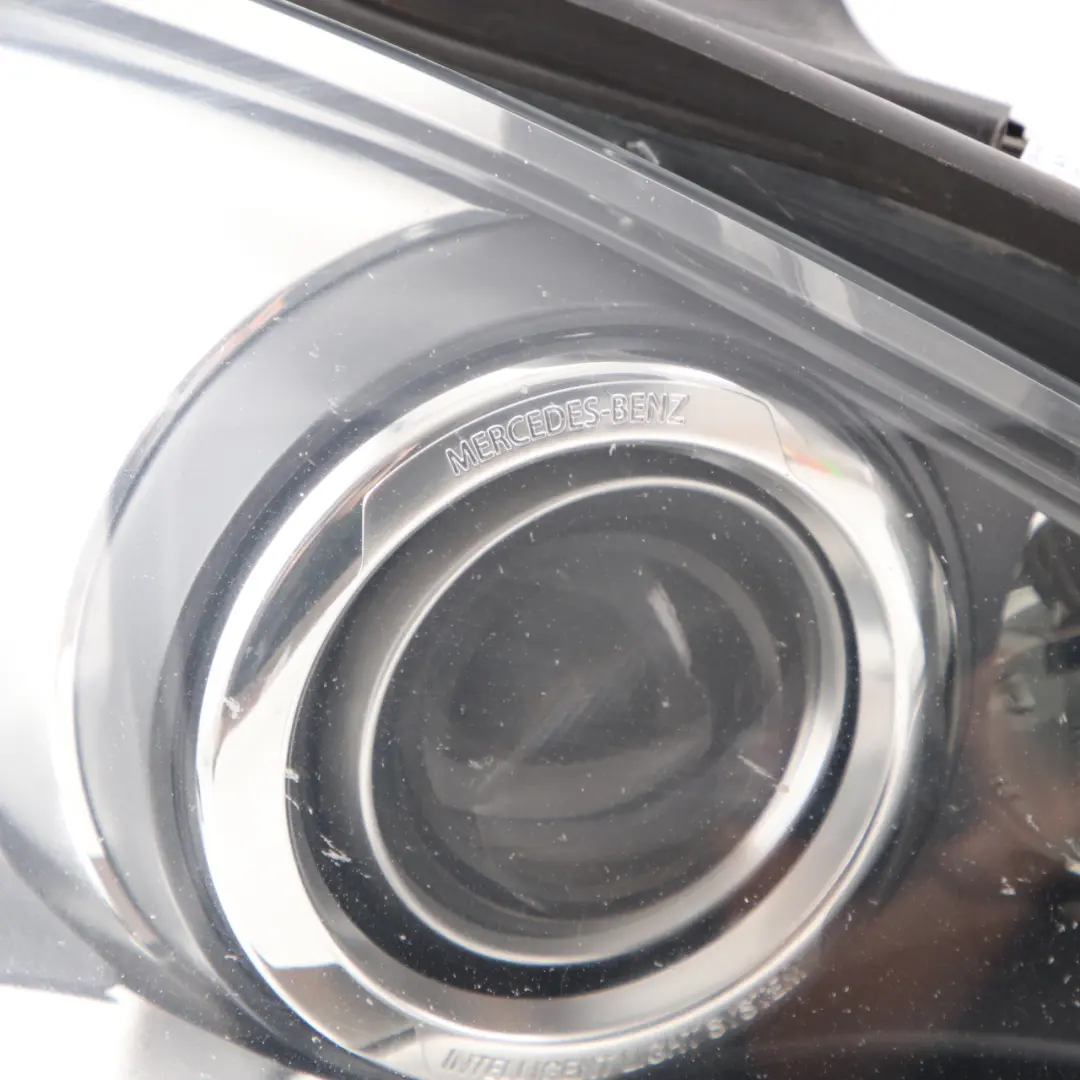 Headlamp Headlight Xenon Lamp Light Front Right O/S A2048204639 to Mercedes W204 with Part number A2048203839 Mercedes W204 Headlamp Headlight Xenon Lamp Light Front Right O/S A2048204639 - SKU rhd-A2048203839 - Part number A2048203839