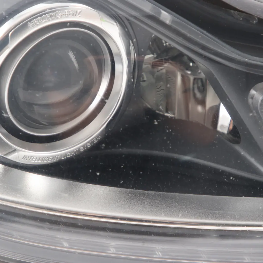 Headlamp Headlight Xenon Lamp Light Front Right O/S A2048204639 to Mercedes W204 with Part number A2048203839 Mercedes W204 Headlamp Headlight Xenon Lamp Light Front Right O/S A2048204639 - SKU rhd-A2048203839 - Part number A2048203839