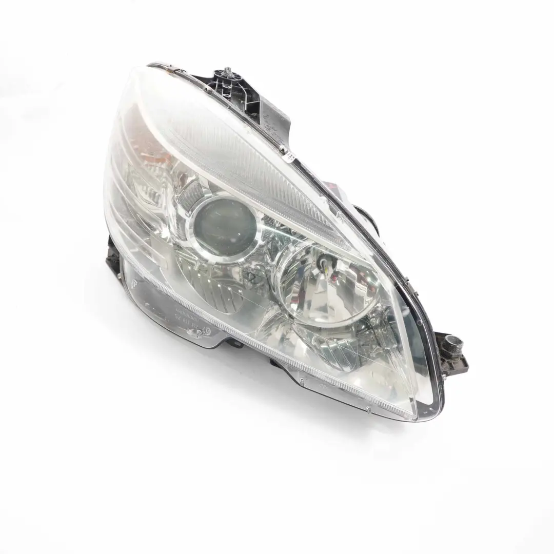 Headlamp Light Mercedes W204 Headlight Lamp Light Front Right O/S to with Part number A2049065403 Headlamp Light Mercedes W204 Headlight Lamp Light Front Right O/S - SKU rhd-A2049065403 - Part number A2049065403