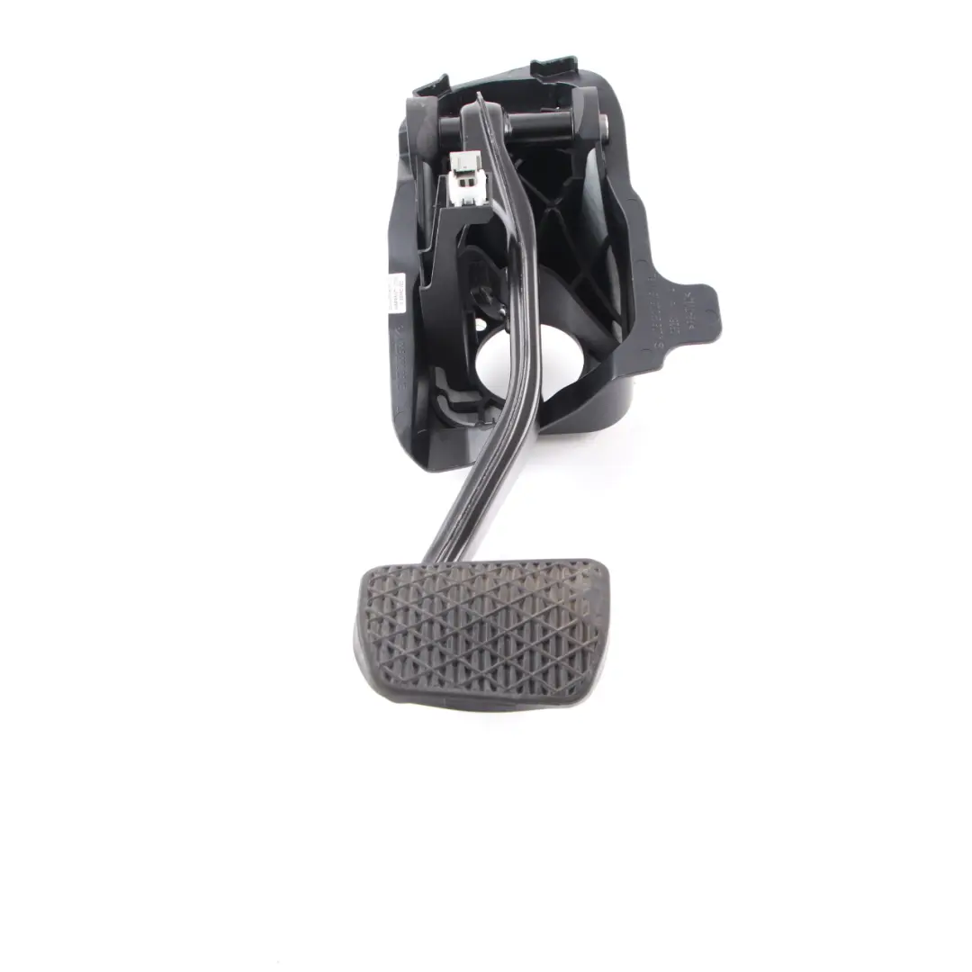 Brake Pedal Mercedes W205 S205 W213 S213 Automatic Assembly Unit to with Part number A2052900700 Brake Pedal Mercedes W205 S205 W213 S213 Automatic Assembly Unit - SKU rhd-A2052900700 - Part number A2052900700