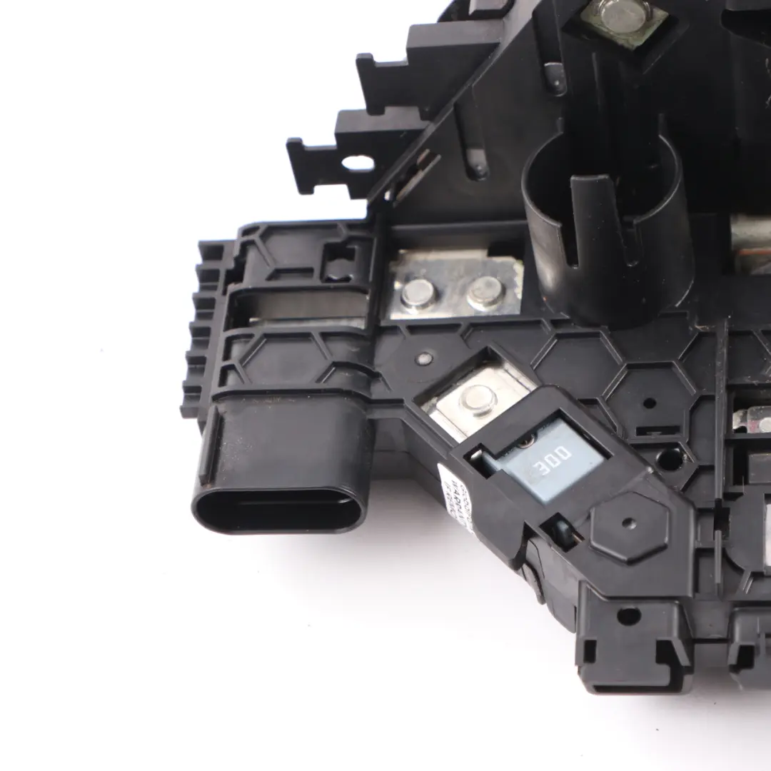 Front Relay Power Fuse Box Control Unit Module to Mercedes W205 with Part number A2055407011 Mercedes W205 Front Relay Power Fuse Box Control Unit Module - SKU rhd-A2055407011 - Part number A2055407011