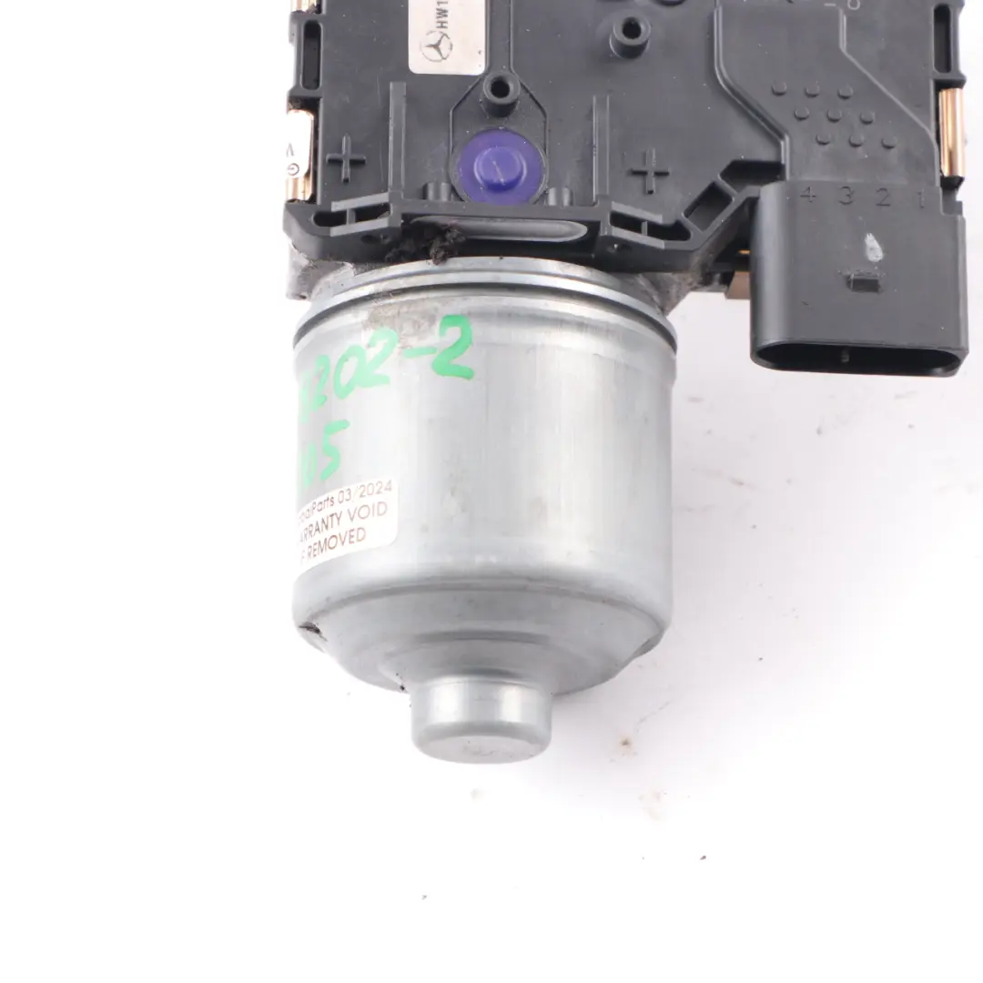 Windshield Wipers Motor Mercedes W205 Wiper Linkage Mechanism Motor to with Part number A2058208202 Windshield Wipers Motor Mercedes W205 Wiper Linkage Mechanism Motor - SKU rhd-A2058208202-2 - Part number A2058208202