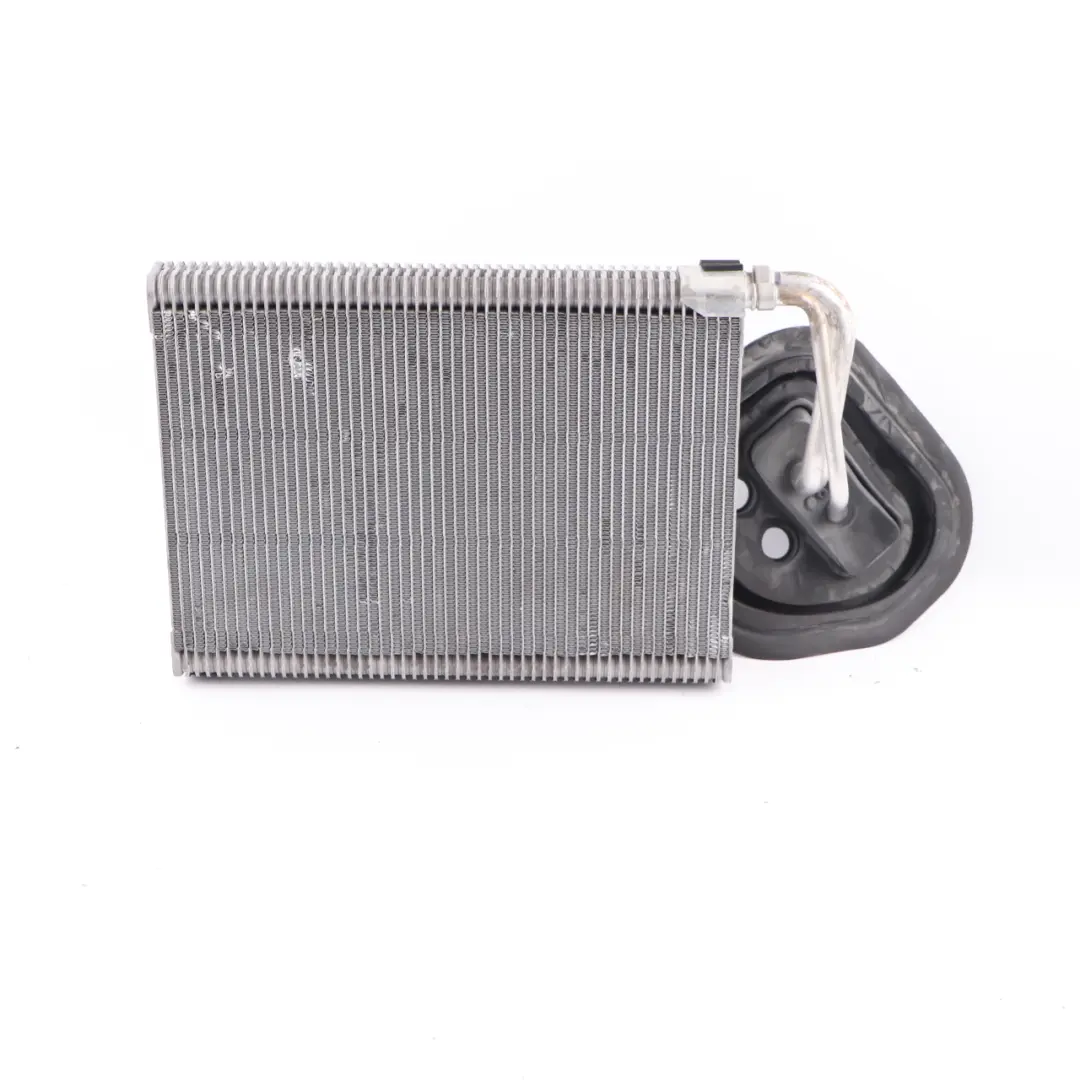 Heater Matrix Heat Exchanger Radiator to Mercedes W205 W213 with Part number A2058300005 Mercedes W205 W213 Heater Matrix Heat Exchanger Radiator - SKU rhd-A2058300005 - Part number A2058300005