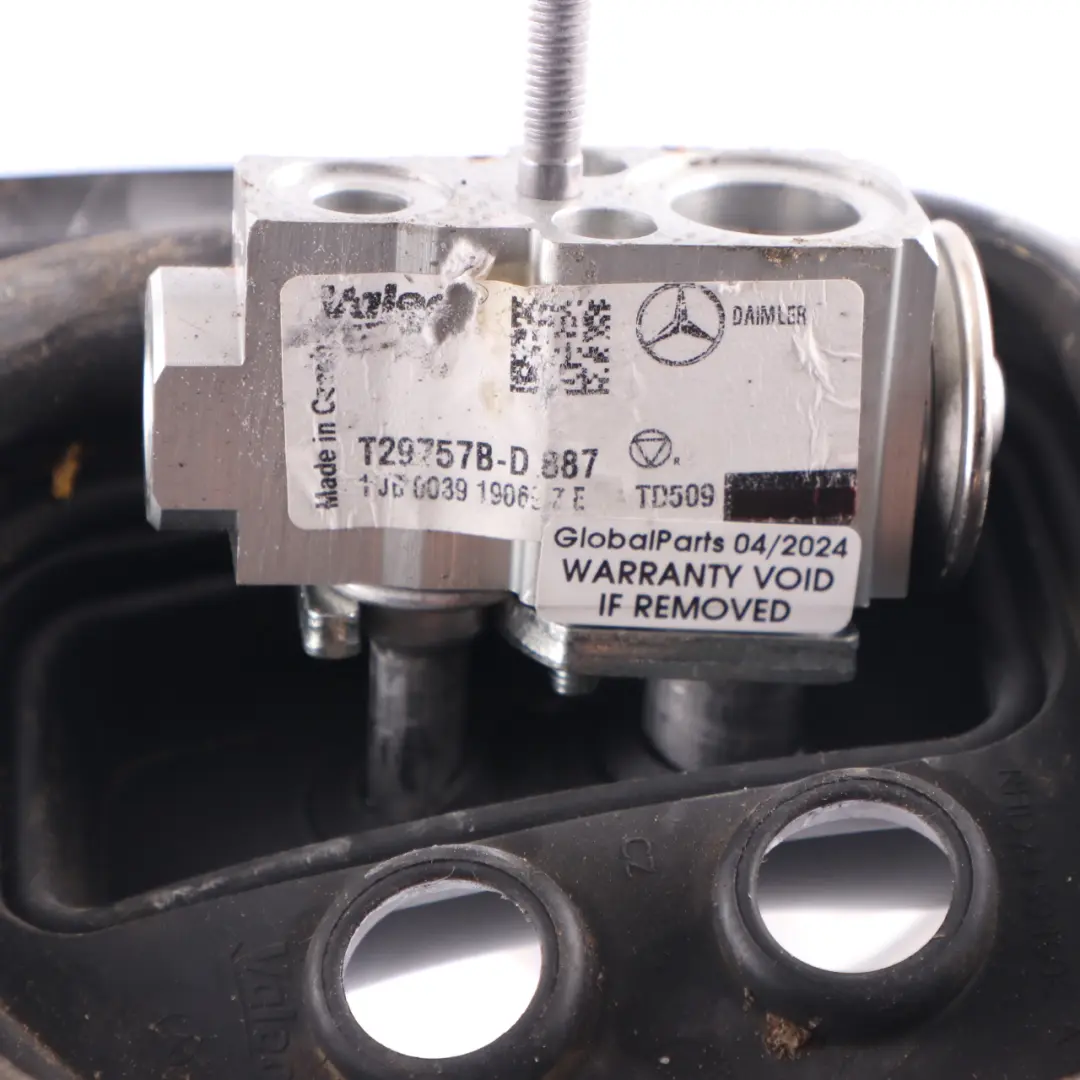 Heater Matrix Heat Exchanger Radiator to Mercedes W205 W213 with Part number A2058300005 Mercedes W205 W213 Heater Matrix Heat Exchanger Radiator - SKU rhd-A2058300005 - Part number A2058300005