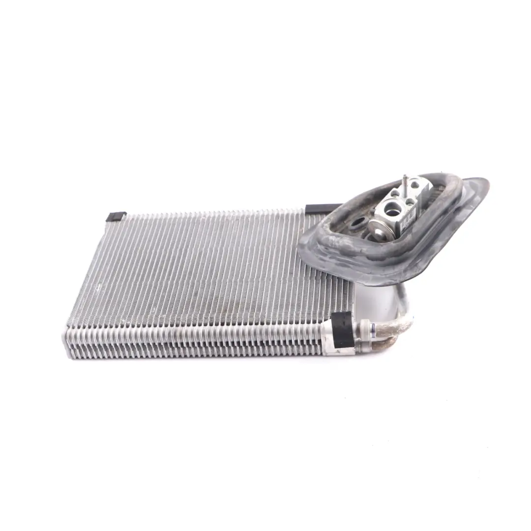 Heater Matrix Heat Exchanger Radiator to Mercedes W205 W213 with Part number A2058300005 Mercedes W205 W213 Heater Matrix Heat Exchanger Radiator - SKU rhd-A2058300005 - Part number A2058300005