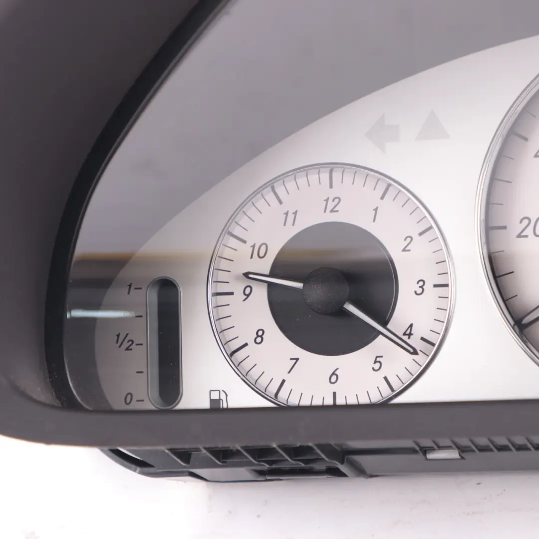 Instrument Cluster Speedo Clocks Automatic to Mercedes CLK W209 Diesel with Part number A2095400147 Mercedes CLK W209 Diesel Instrument Cluster Speedo Clocks Automatic - SKU rhd-A2095400147 - Part number A2095400147