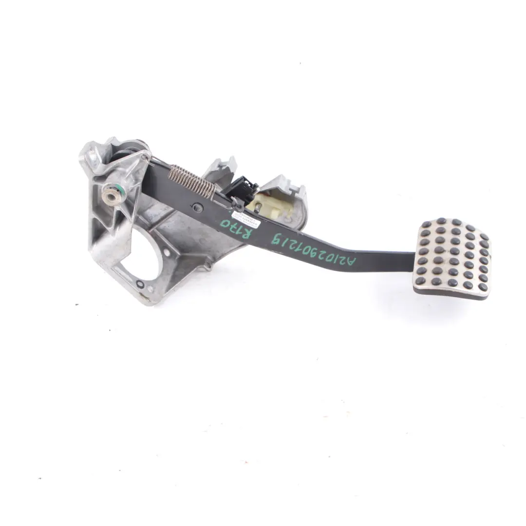 Brake Pedal Assembly Automatic to Mercedes SLK R170 W202 W210 with Part number A2102901219 Mercedes SLK R170 W202 W210 Brake Pedal Assembly Automatic - SKU rhd-A2102901219 - Part number A2102901219