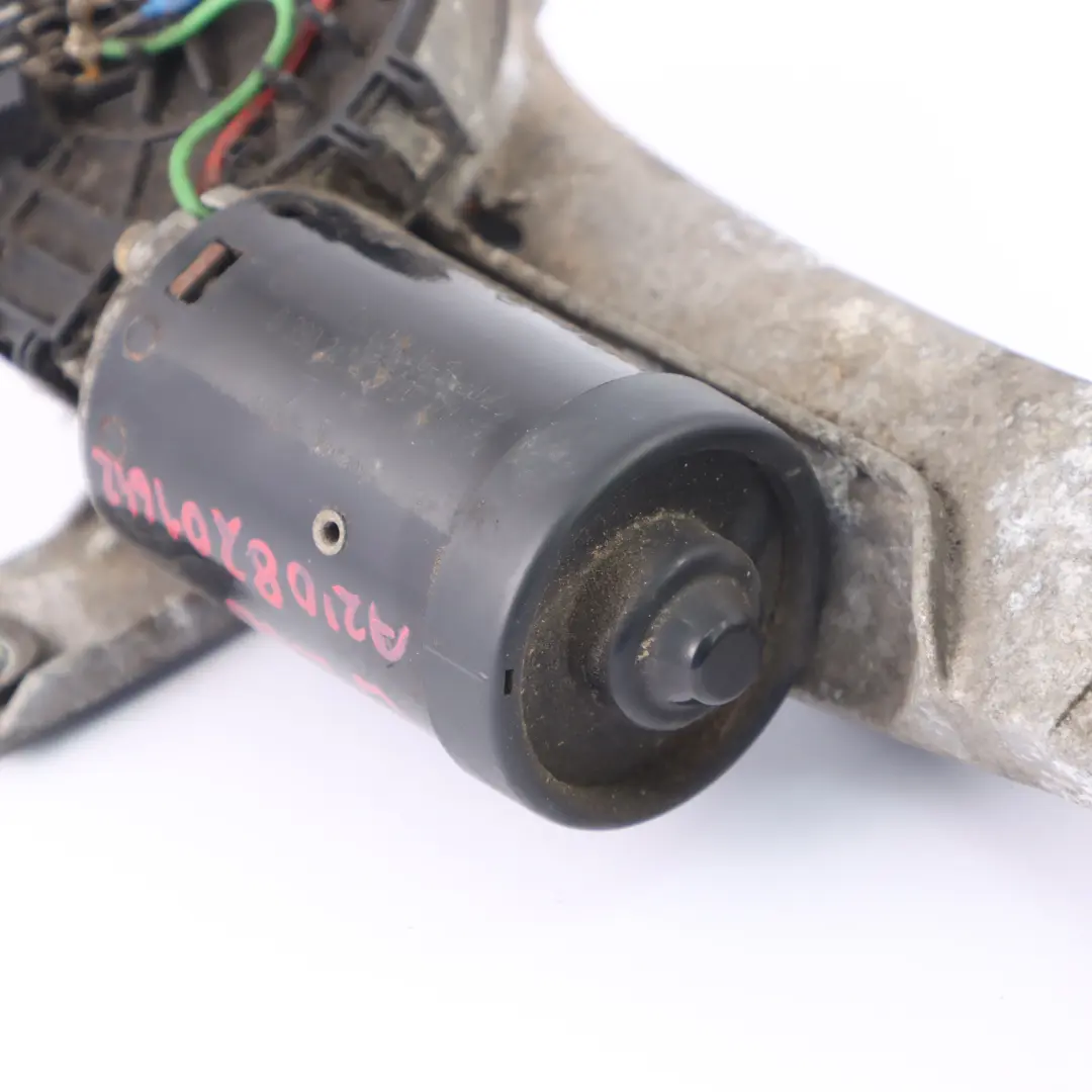 Windscreen Front Wiper Arm Mechanism Motor Drive to Mercedes W210 with Part number A2108201642 Mercedes W210 Windscreen Front Wiper Arm Mechanism Motor Drive - SKU rhd-A2108201642 - Part number A2108201642