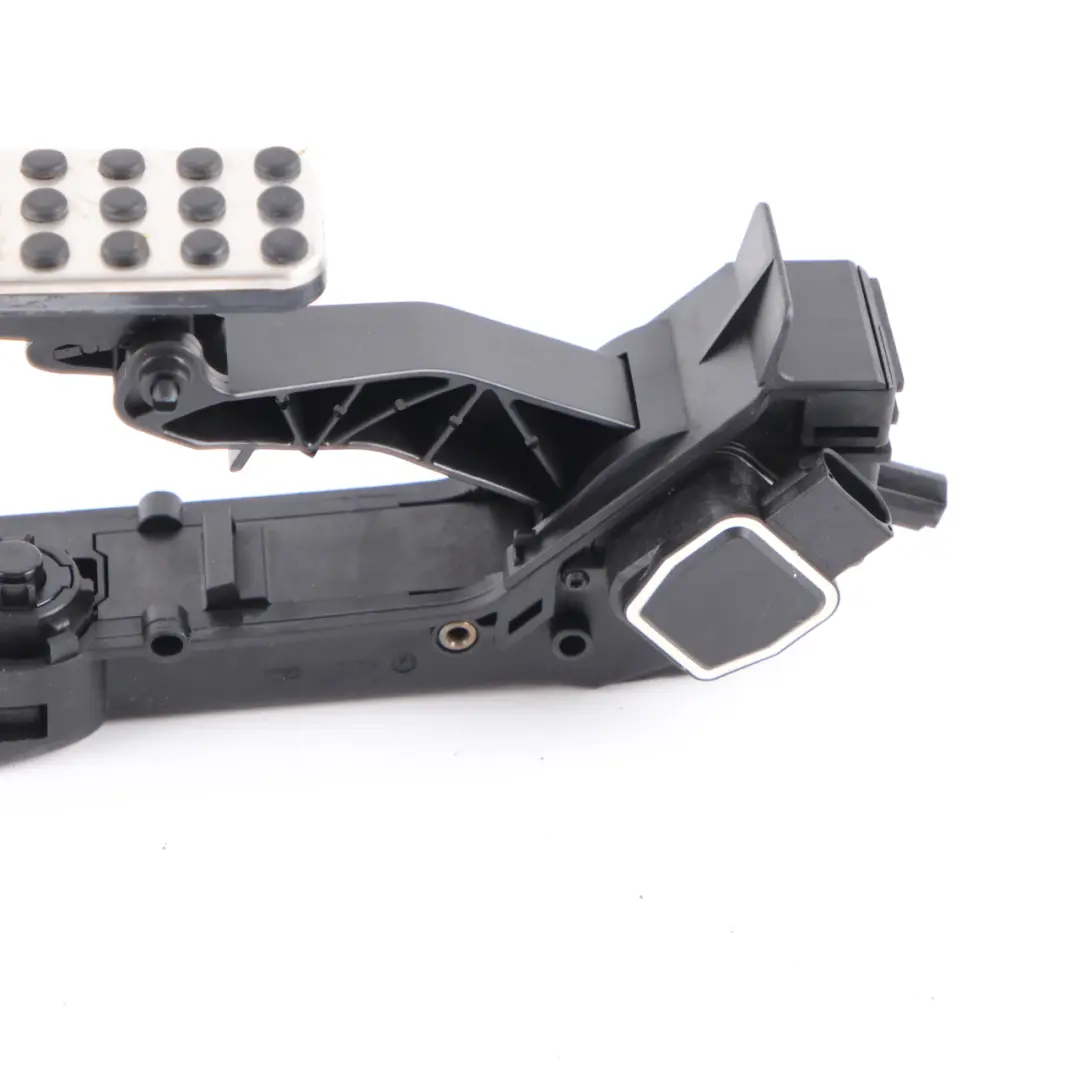 W219 Accelerator Throttle Pedal AMG Sport Line to Mercedes W211 with Part number A2113000704 Mercedes W211 W219 Accelerator Throttle Pedal AMG Sport Line - SKU rhd-A2113000704 - Part number A2113000704