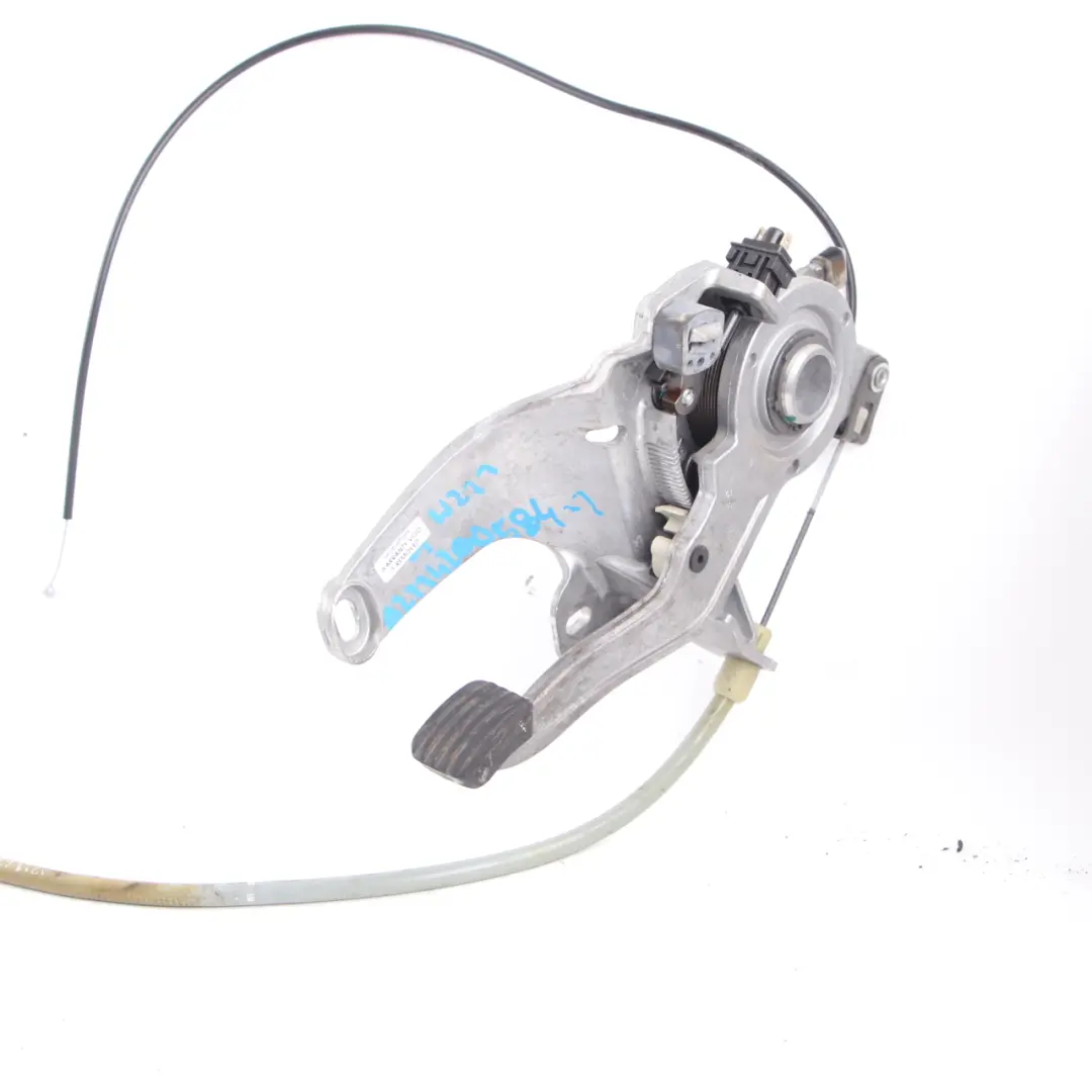 Hand Brake Pedal Foot Pedal Unit to Mercedes S211 W211 with Part number A2114200584 Mercedes S211 W211 Hand Brake Pedal Foot Pedal Unit - SKU rhd-A2114200584-1 - Part number A2114200584