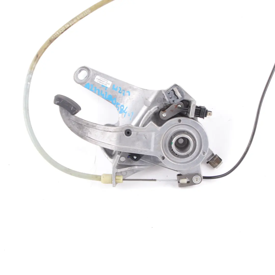 Hand Brake Pedal Foot Pedal Unit to Mercedes S211 W211 with Part number A2114200584 Mercedes S211 W211 Hand Brake Pedal Foot Pedal Unit - SKU rhd-A2114200584-1 - Part number A2114200584