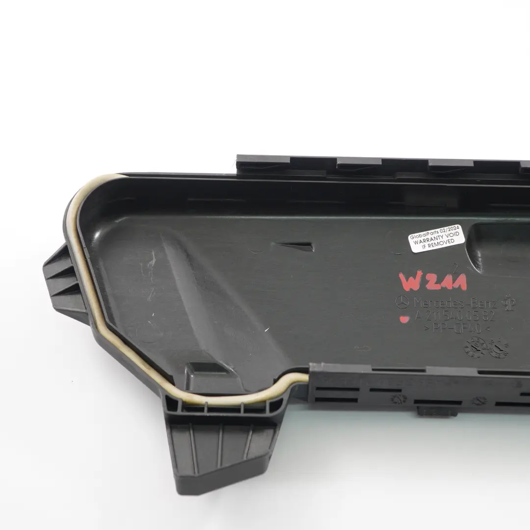 Fuse Box Cover Mercedes W211 C219 SAM Control Module Cap Lid Housing to with Part number A2115400582 Fuse Box Cover Mercedes W211 C219 SAM Control Module Cap Lid Housing - SKU rhd-A2115400582 - Part number A2115400582