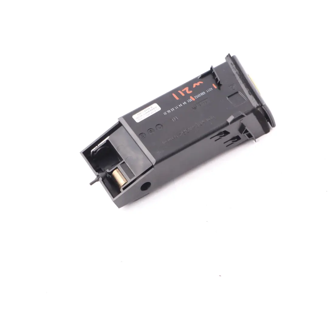  Mercedes-Benz E-Class W211 Dashboard Coin Storage Holder Box A2116802052 - SKU rhd-A2116802552 - Part number A2116802552