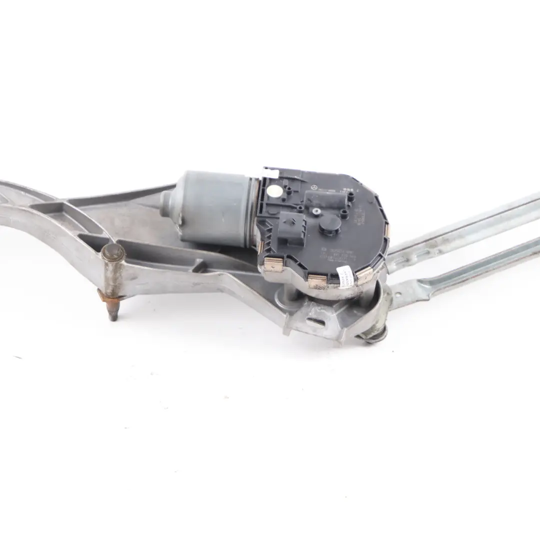 Windscreen Complete Wiper Linkage Motor System A2118201040 to Mercedes W211 S211 with Part number A2118200942 Mercedes W211 S211 Windscreen Complete Wiper Linkage Motor System A2118201040 - SKU rhd-A2118201040 - Part number A2118200942