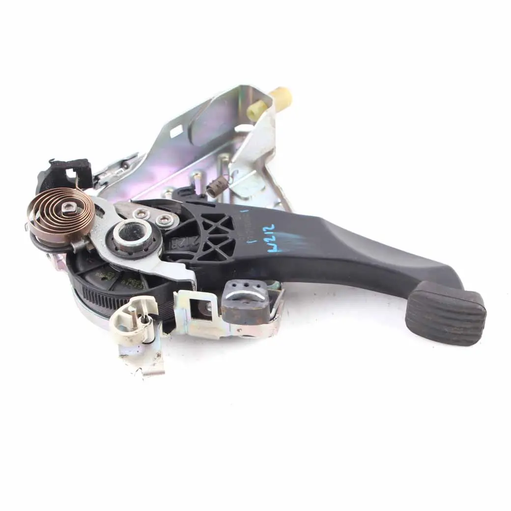 Handbrake Pedal Mercedes W212 Parking Brake Pedal Unit Assembly to with Part number A212420002 Handbrake Pedal Mercedes W212 Parking Brake Pedal Unit Assembly - SKU rhd-A212420002 - Part number A212420002