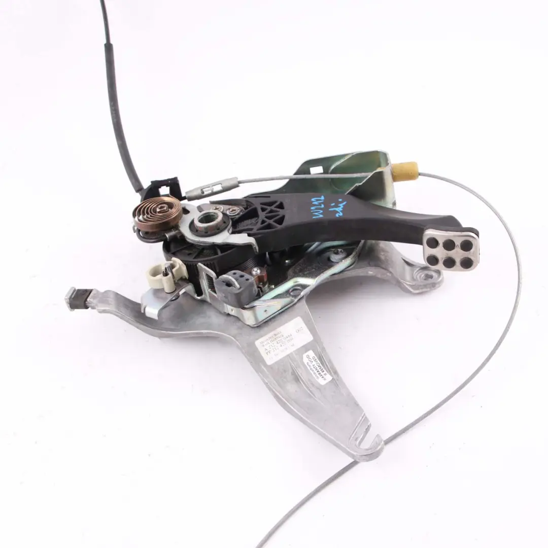 Handbrake Pedal Mercedes W212 Parking Brake Pedal Unit Assembly to with Part number A2124200484 Handbrake Pedal Mercedes W212 Parking Brake Pedal Unit Assembly - SKU rhd-A2124200484 - Part number A2124200484
