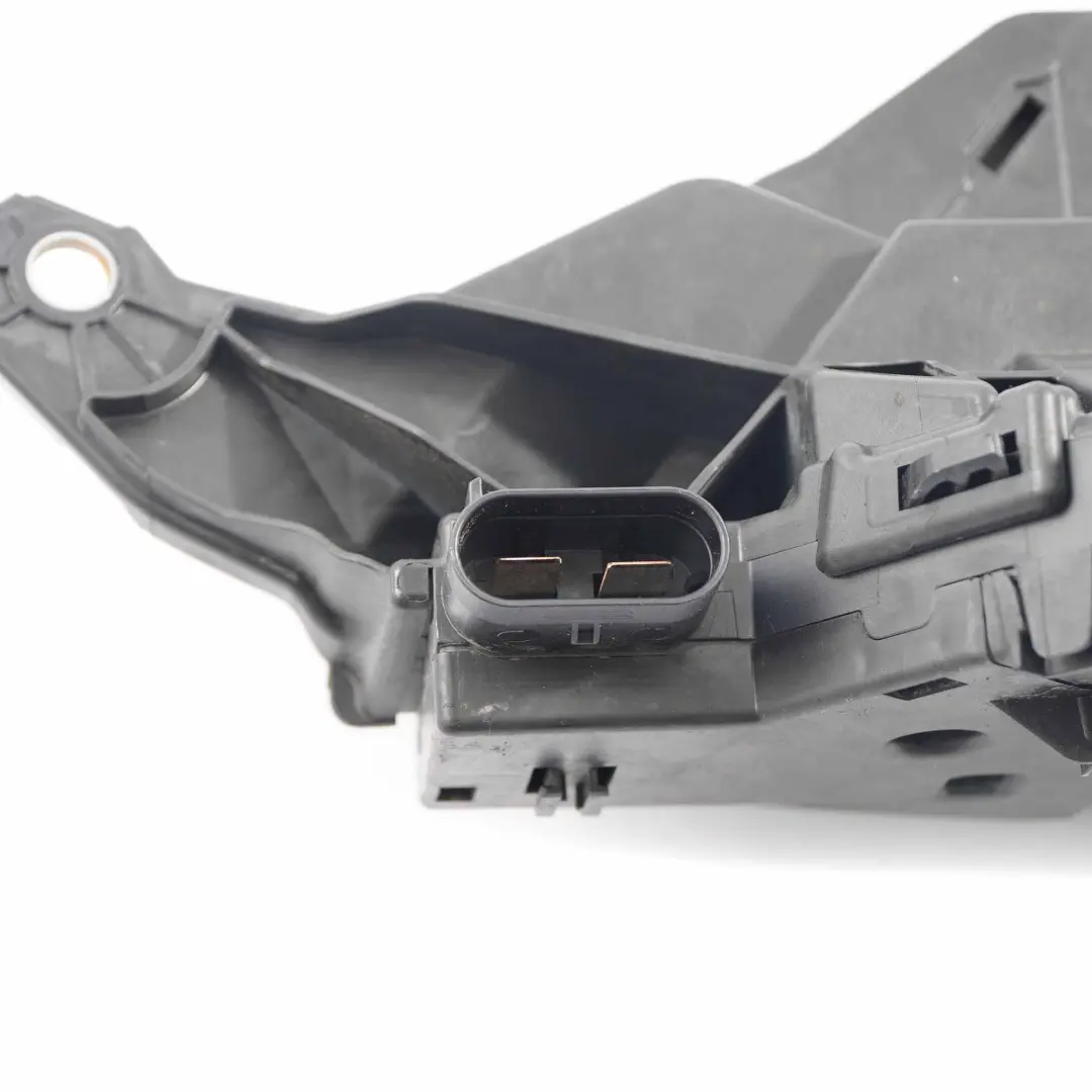 Terminal Mercedes W213 W238 Fuse Box Module to Battery with Part number A2135400750 Battery Terminal Mercedes W213 W238 Fuse Box Module - SKU rhd-A2135400750 - Part number A2135400750