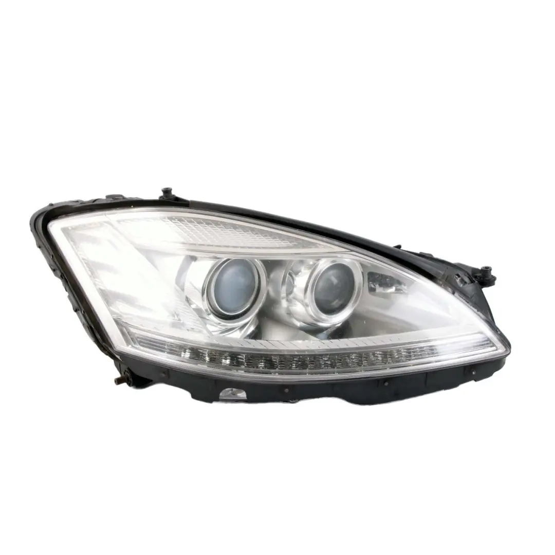 Mercedes-Benz S W221 Bi-Xenon Headlight Front Right O/S Night View A2218201639 to with Part number A2218202239 Mercedes-Benz S W221 Bi-Xenon Headlight Front Right O/S Night View A2218201639 - SKU rhd-A2218202239 - Part number A2218202239
