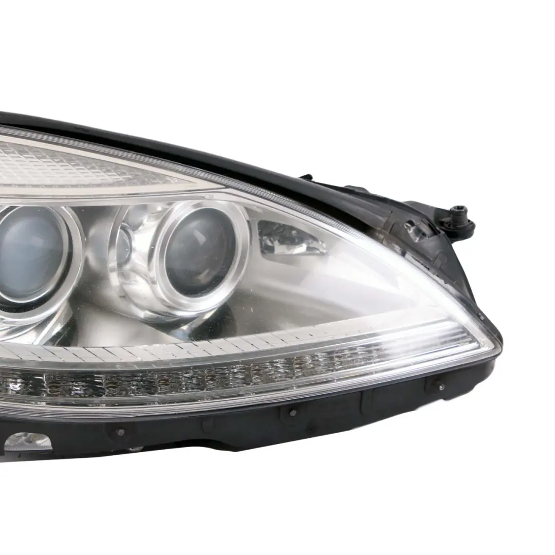 Mercedes-Benz S W221 Bi-Xenon Headlight Front Right O/S Night View A2218201639 to with Part number A2218202239 Mercedes-Benz S W221 Bi-Xenon Headlight Front Right O/S Night View A2218201639 - SKU rhd-A2218202239 - Part number A2218202239