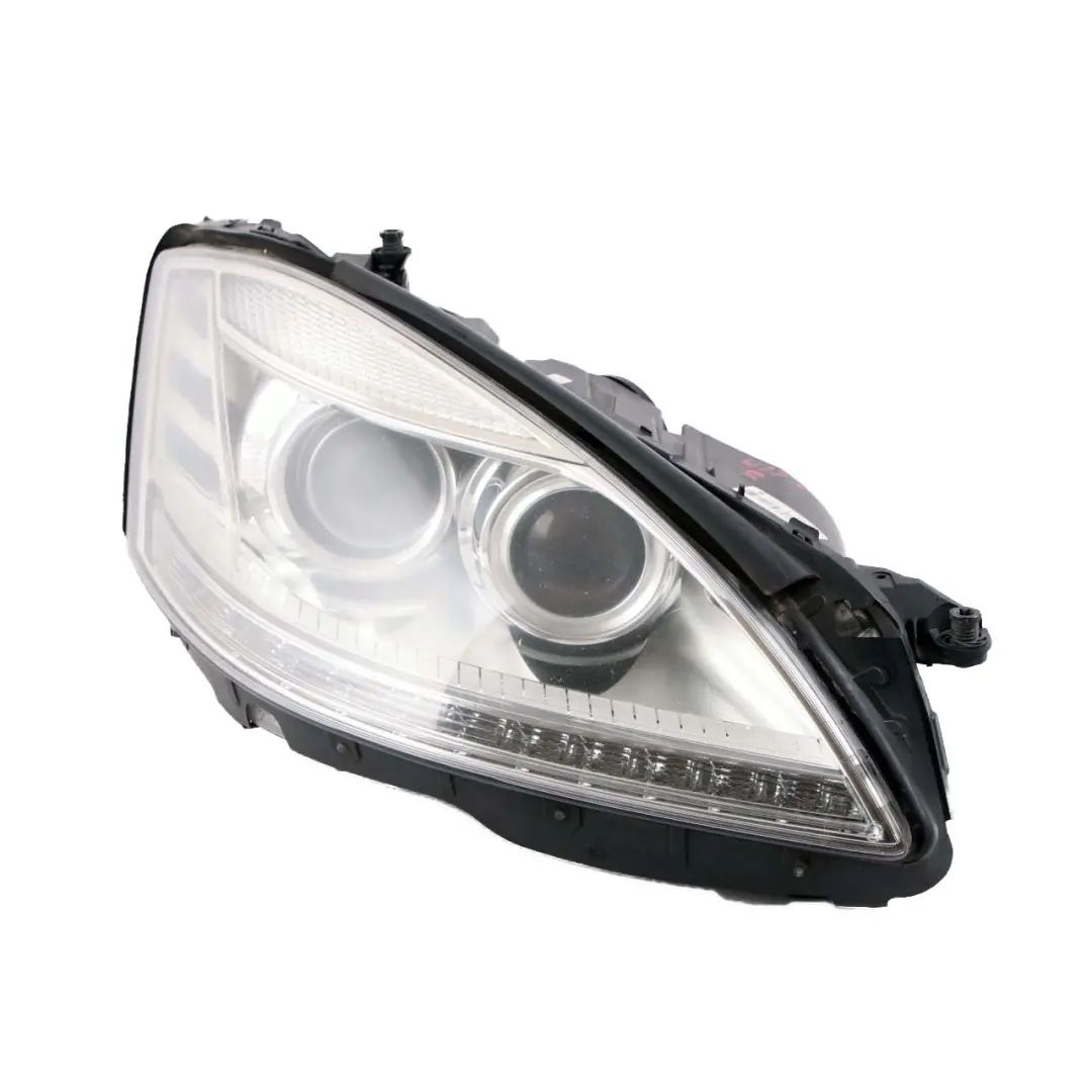 Mercedes-Benz S W221 Bi-Xenon Headlight Front Right O/S Night View A2218201639 - SKU rhd-A2218202239 - Part number A2218202239