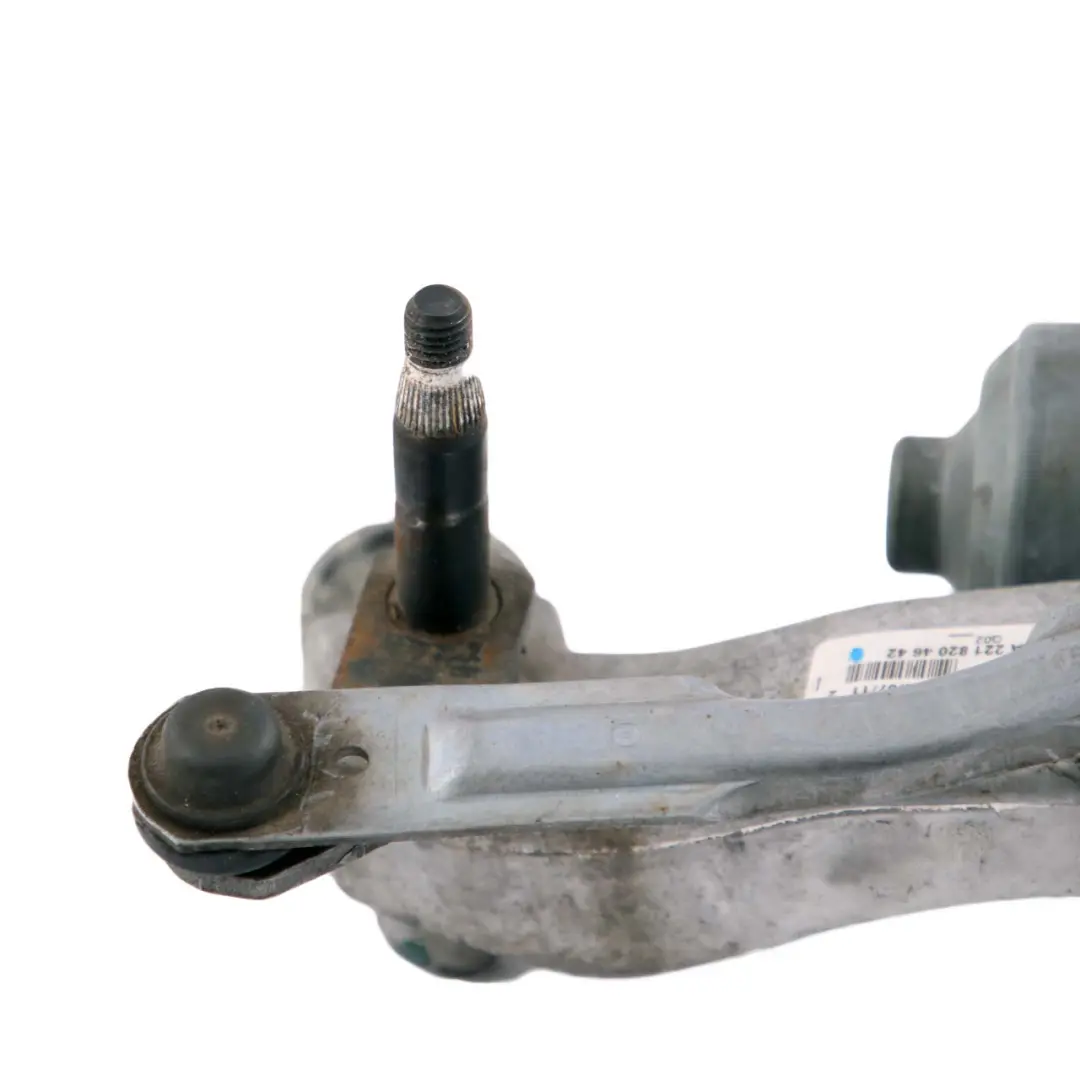 Mercedes-Benz S W221 Windscreen Front Window Right O/S Wiper Motor to with Part number A2218204642 Mercedes-Benz S W221 Windscreen Front Window Right O/S Wiper Motor - SKU rhd-A2218204642 - Part number A2218204642