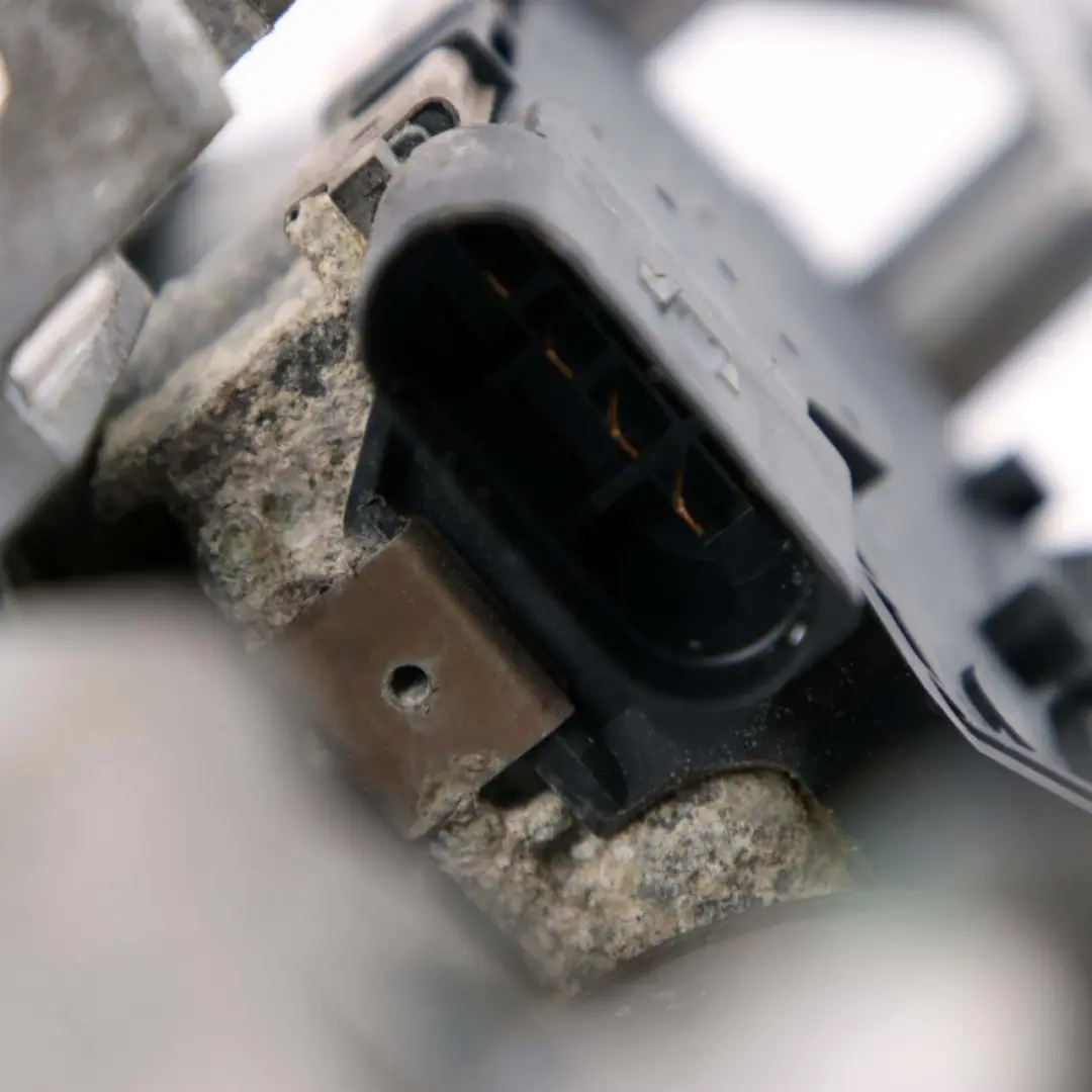 Mercedes-Benz S W221 Windscreen Front Window Right O/S Wiper Motor to with Part number A2218204642 Mercedes-Benz S W221 Windscreen Front Window Right O/S Wiper Motor - SKU rhd-A2218204642 - Part number A2218204642