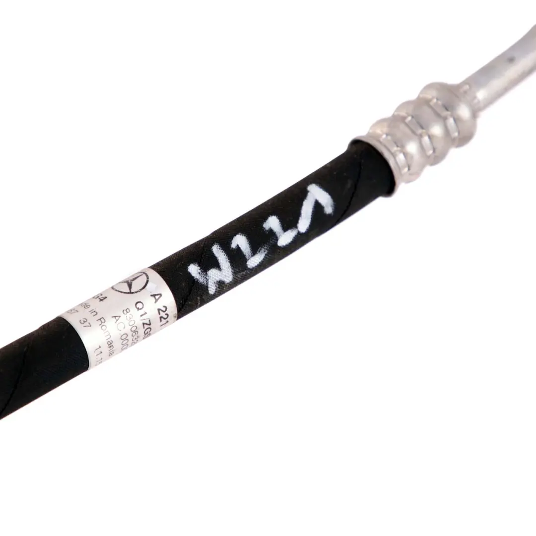 Mercedes-Benz S-Class W221 Air Conditioning Expansion Tank Hose Pipe to with Part number A2218301417 Mercedes-Benz S-Class W221 Air Conditioning Expansion Tank Hose Pipe - SKU rhd-A2218301417 - Part number A2218301417