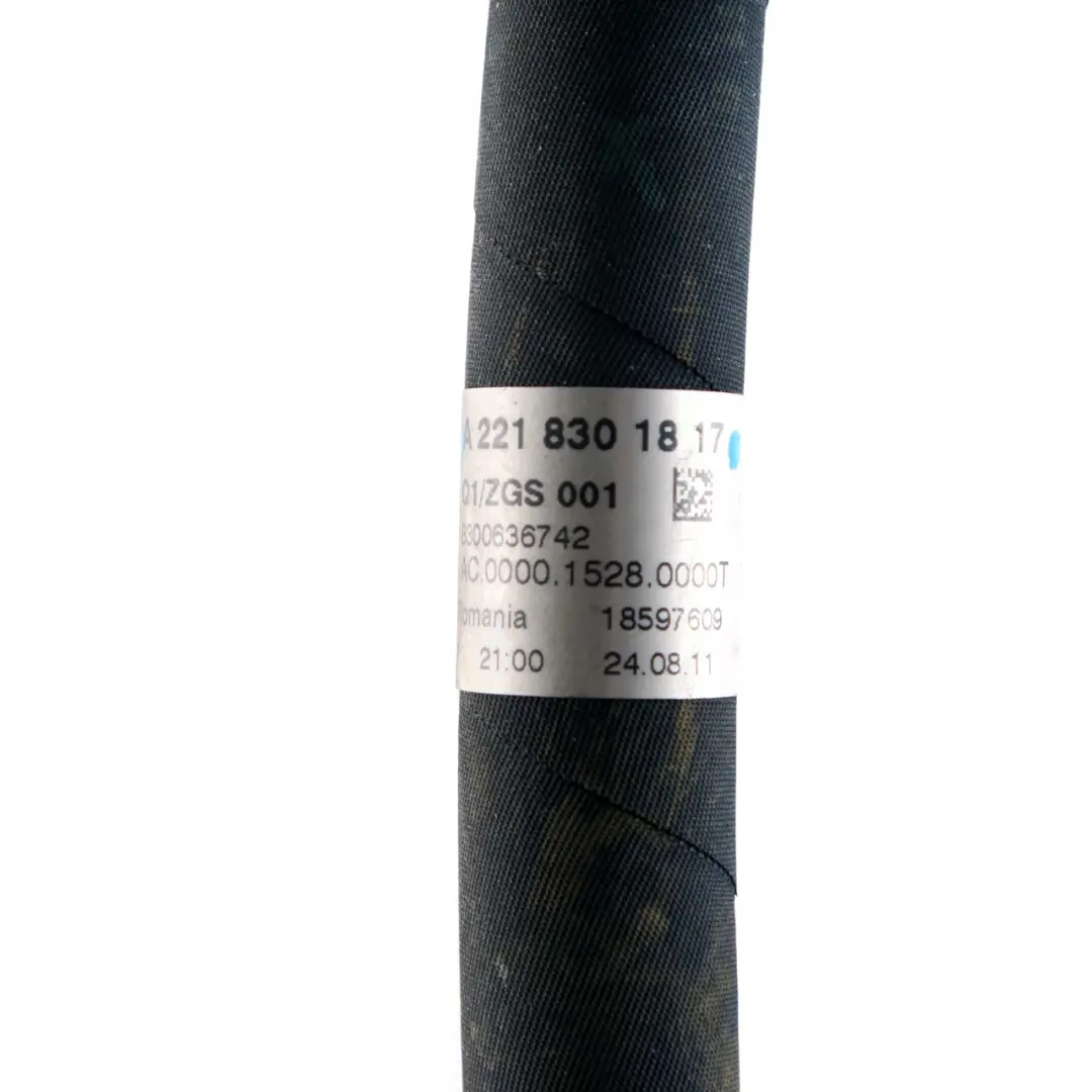 Mercedes-Benz S-Class W221 A/C Air Conditioning Refrigerant Pipe to with Part number A2218301817 Mercedes-Benz S-Class W221 A/C Air Conditioning Refrigerant Pipe - SKU rhd-A2218301817 - Part number A2218301817