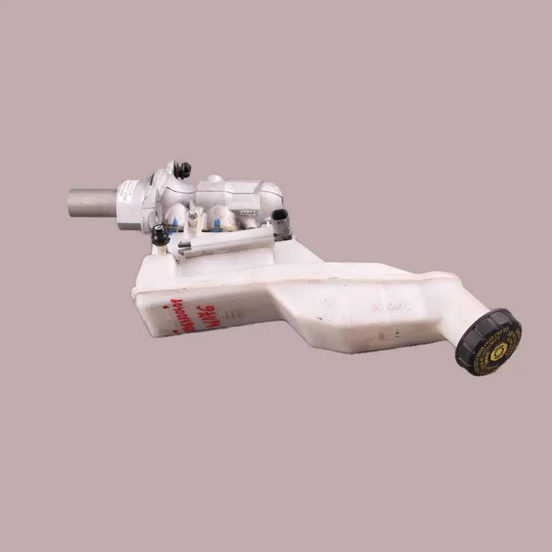 Servo Cylinder Mercedes W176 Brake Master Container Reservoir to with Part number A2464300401 Servo Cylinder Mercedes W176 Brake Master Container Reservoir - SKU rhd-A2464300401 - Part number A2464300401