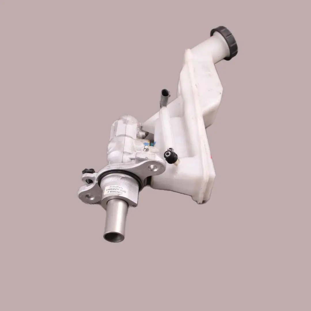 Servo Cylinder Mercedes W176 Brake Master Container Reservoir to with Part number A2464300401 Servo Cylinder Mercedes W176 Brake Master Container Reservoir - SKU rhd-A2464300401 - Part number A2464300401