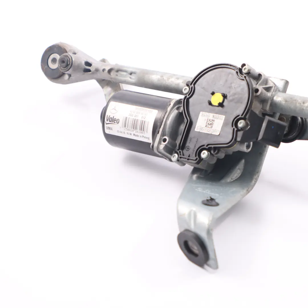 Mercedes W246 Windscreen Wiper Linkage Motor System - SKU rhd-A2468200140 - Part number A2468200140